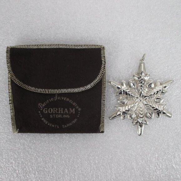 GORHAM STERLING SILVER 1972 SNOWFLAKE ORNAMENT🎁 - Picture 12 of 13